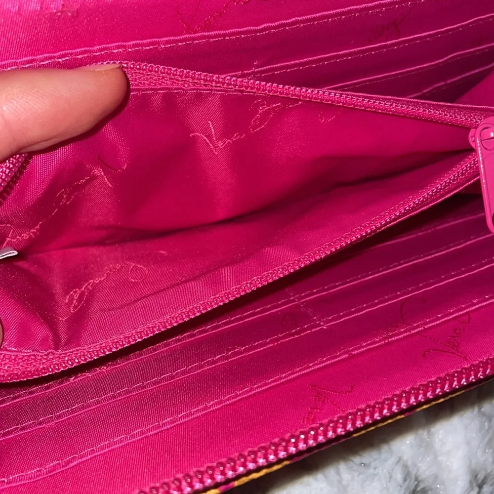 Vera Bradley pink‎ and orange chevron wallet - Picture 4 of 5